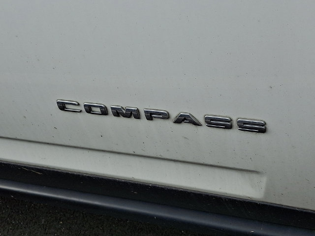 Used 2016 Jeep Compass Latitude AWD/4WD image 10