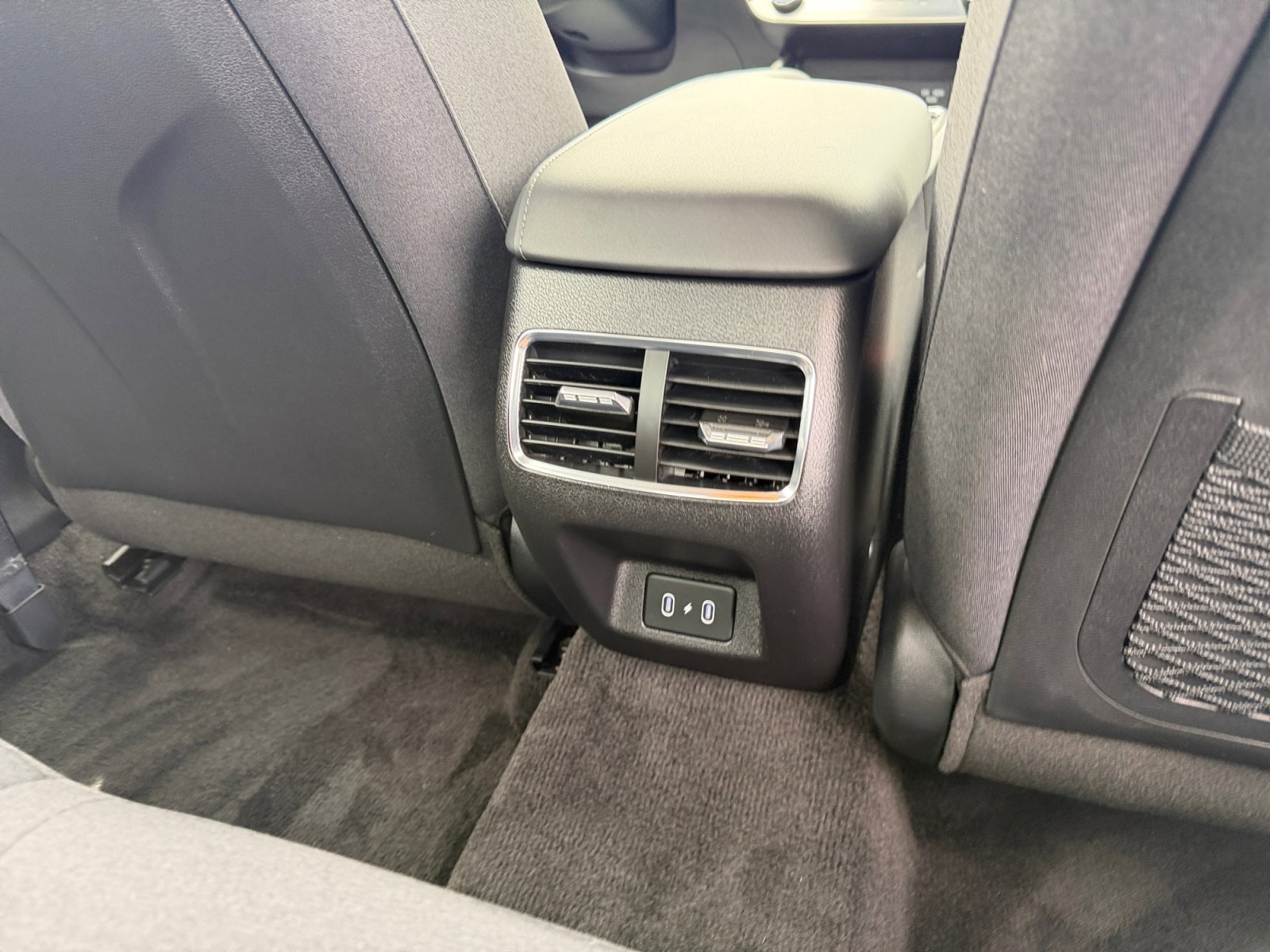 Used 2025 Hyundai Sonata SEL FWD image 32