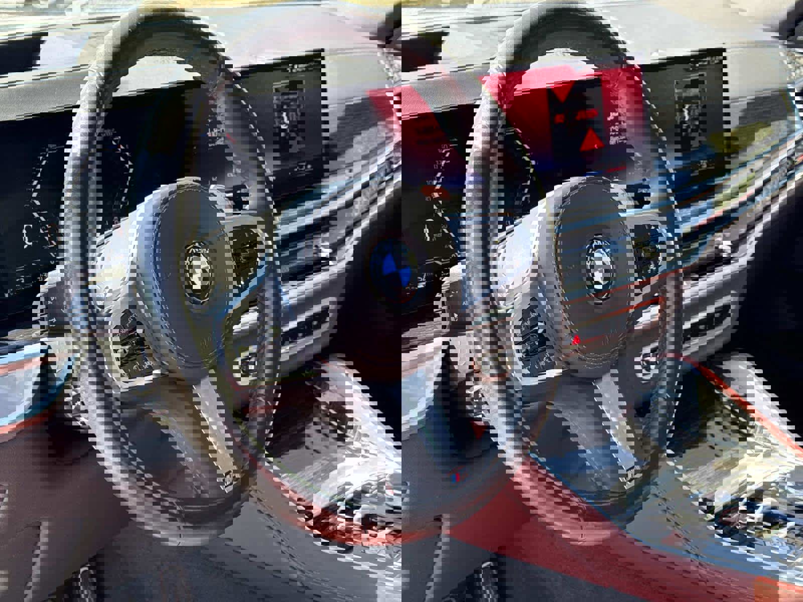 Certified 2024 BMW X6 xDrive40i w/ Premium Package image 2