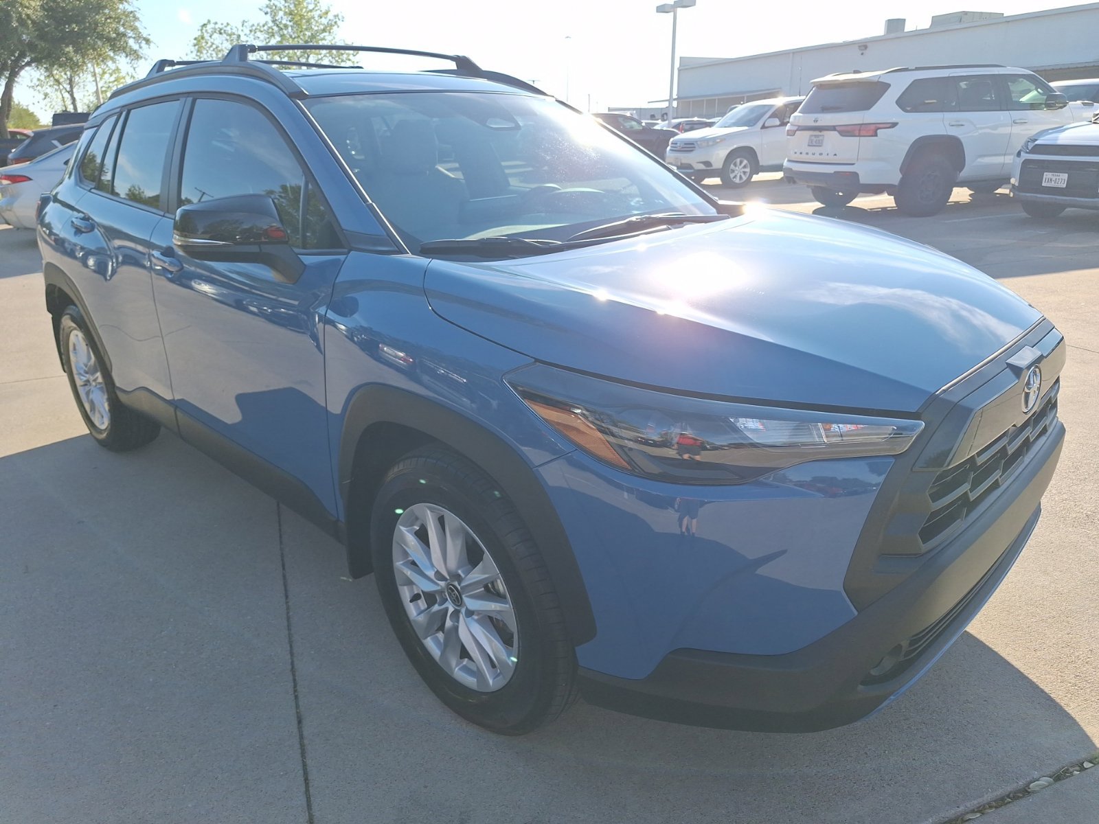 Used 2026 Toyota Corolla Cross LE w/ Moonroof Package FWD image 8