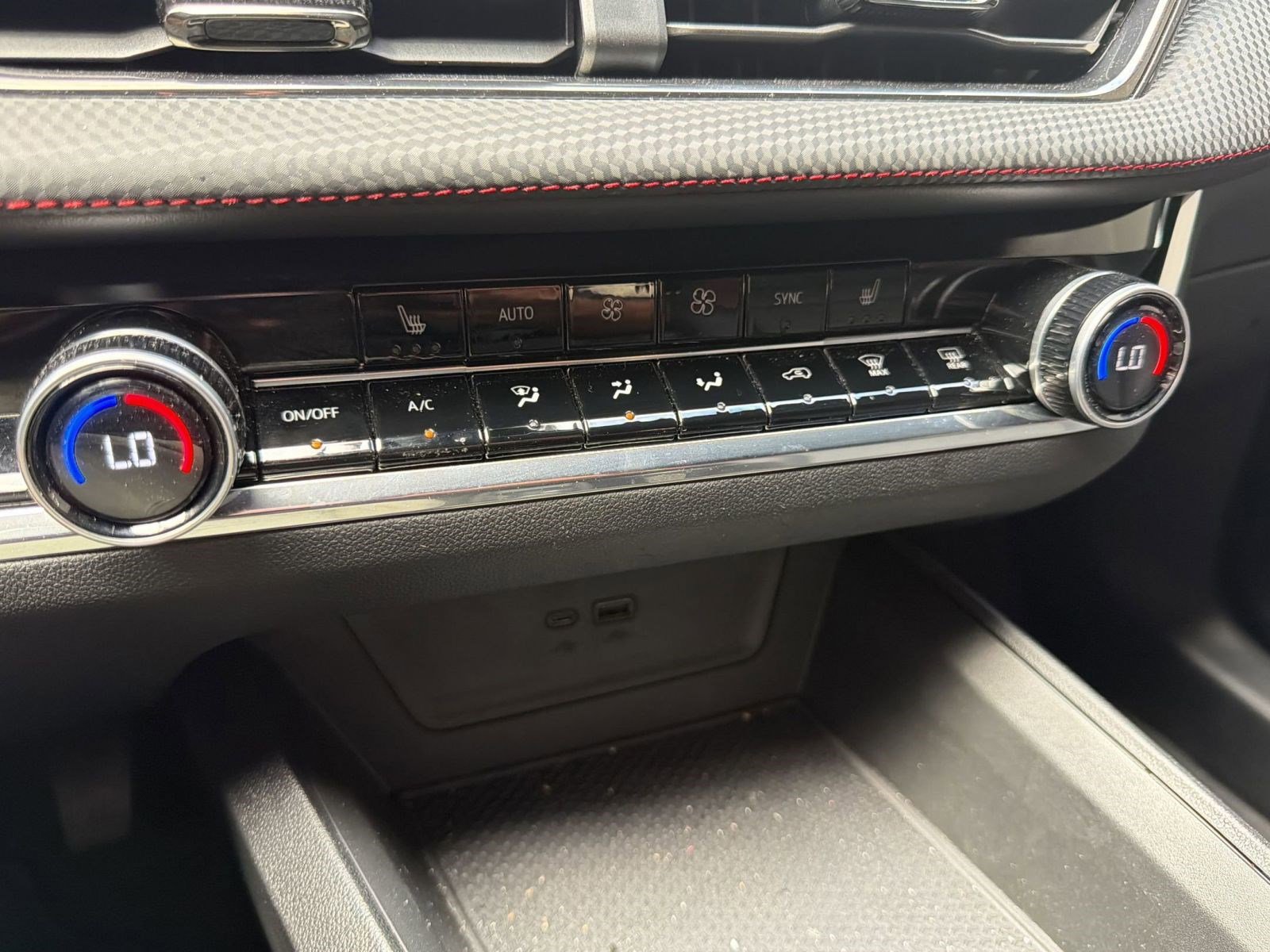 Used 2025 Chevrolet Equinox RS w/ Safety and Technology Package image 18