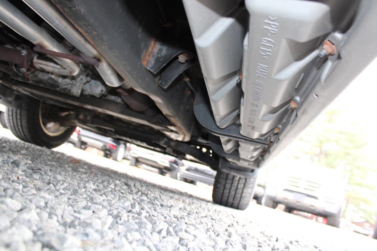 Used 2015 Nissan Armada Platinum w/ 2nd Row Captain Seat Package image 32