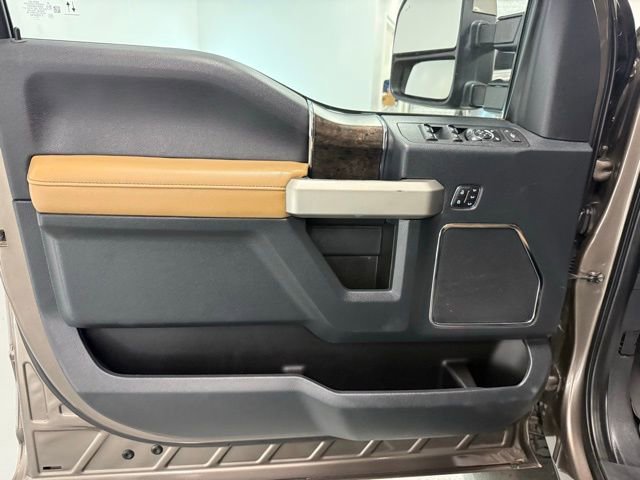 Used 2022 Ford F250 Lariat w/ Lariat Ultimate Package image 12