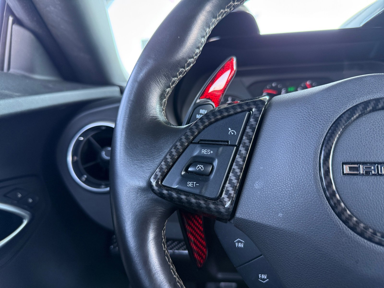 Used 2022 Chevrolet Camaro LT w/ RS Package image 17