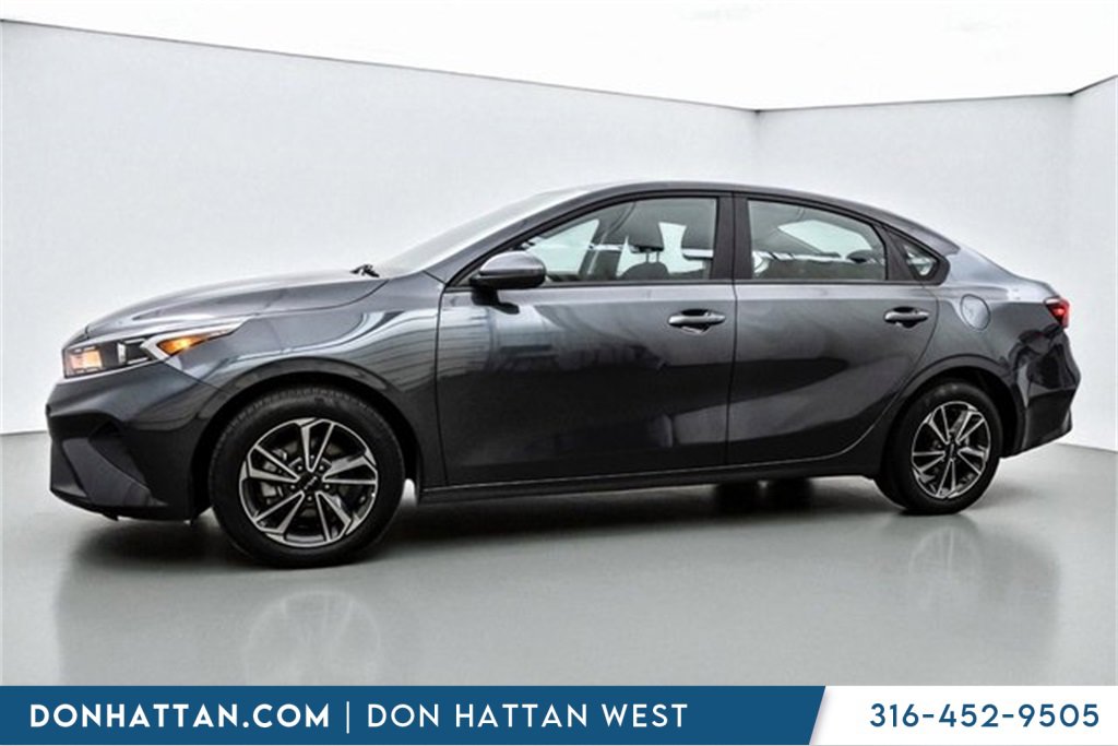 Used 2024 Kia Forte LXS video 2