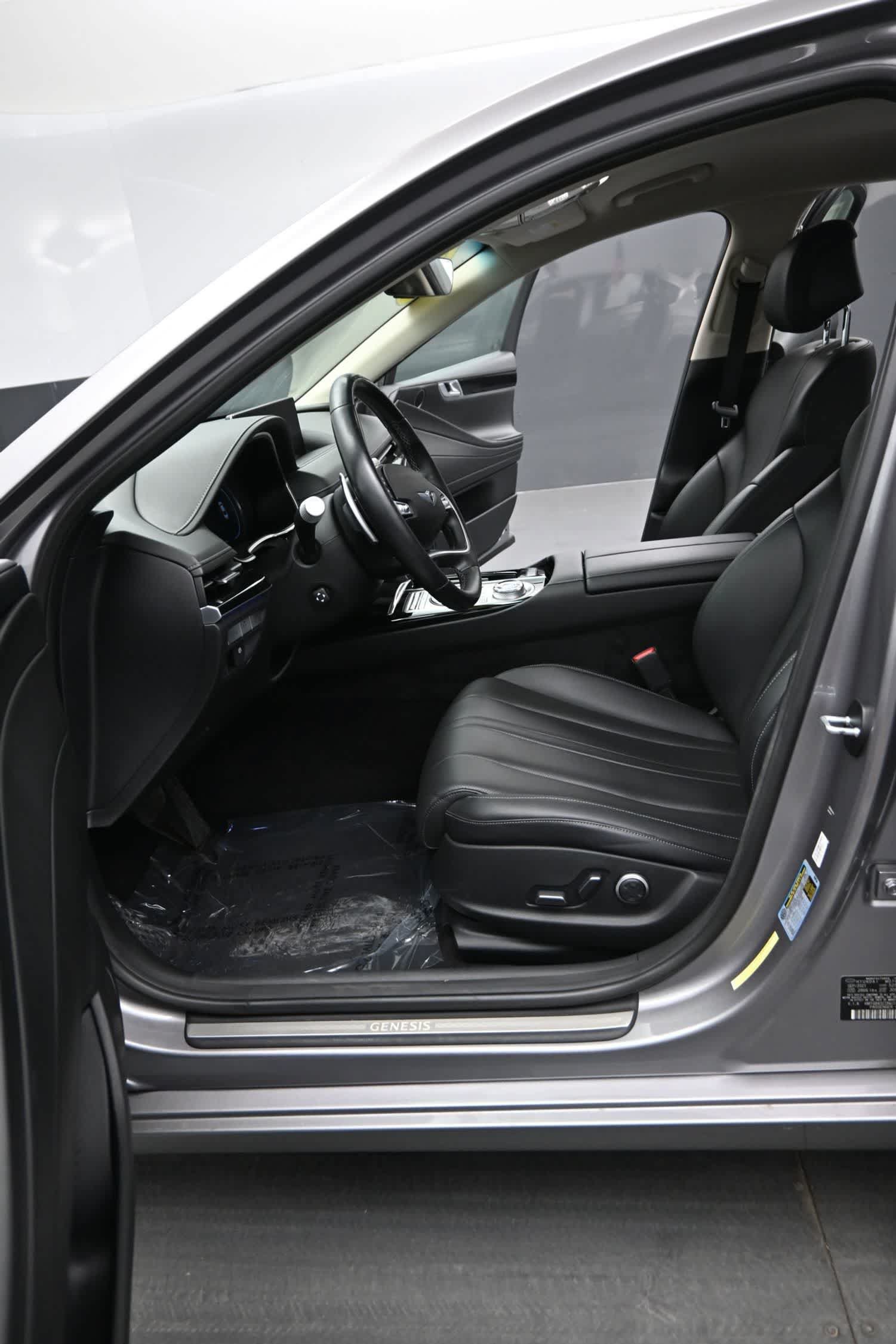 Used 2022 Genesis G80 2.5T AWD/4WD image 16