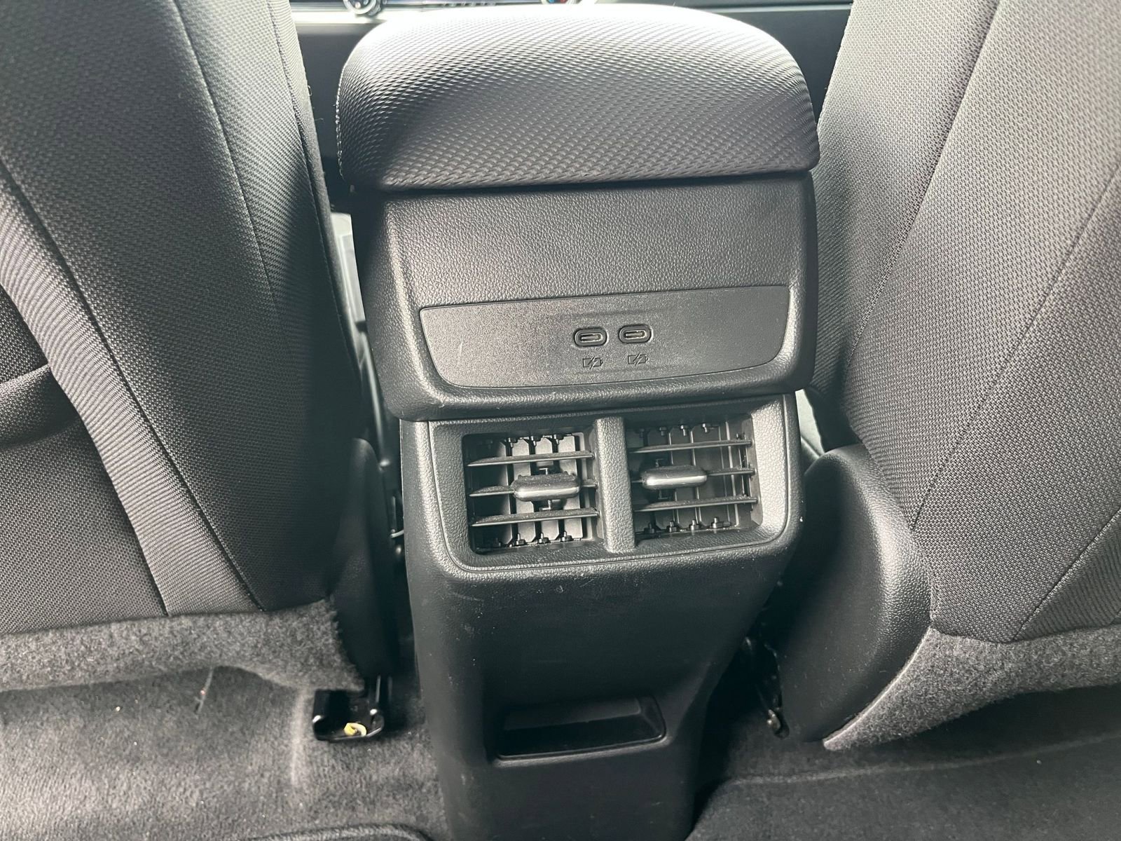 Used 2025 Chevrolet Equinox LT FWD image 22