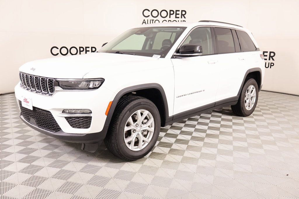 Used 2023 Jeep Grand Cherokee Limited image 10