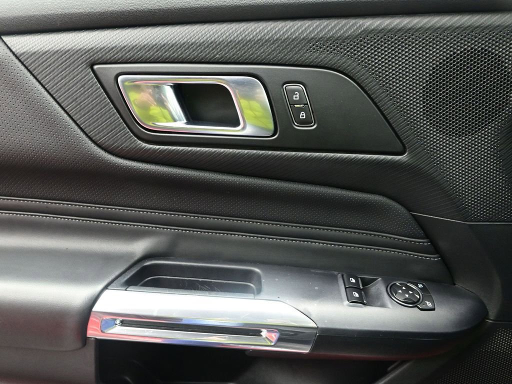 Used 2024 Ford Mustang Premium image 15