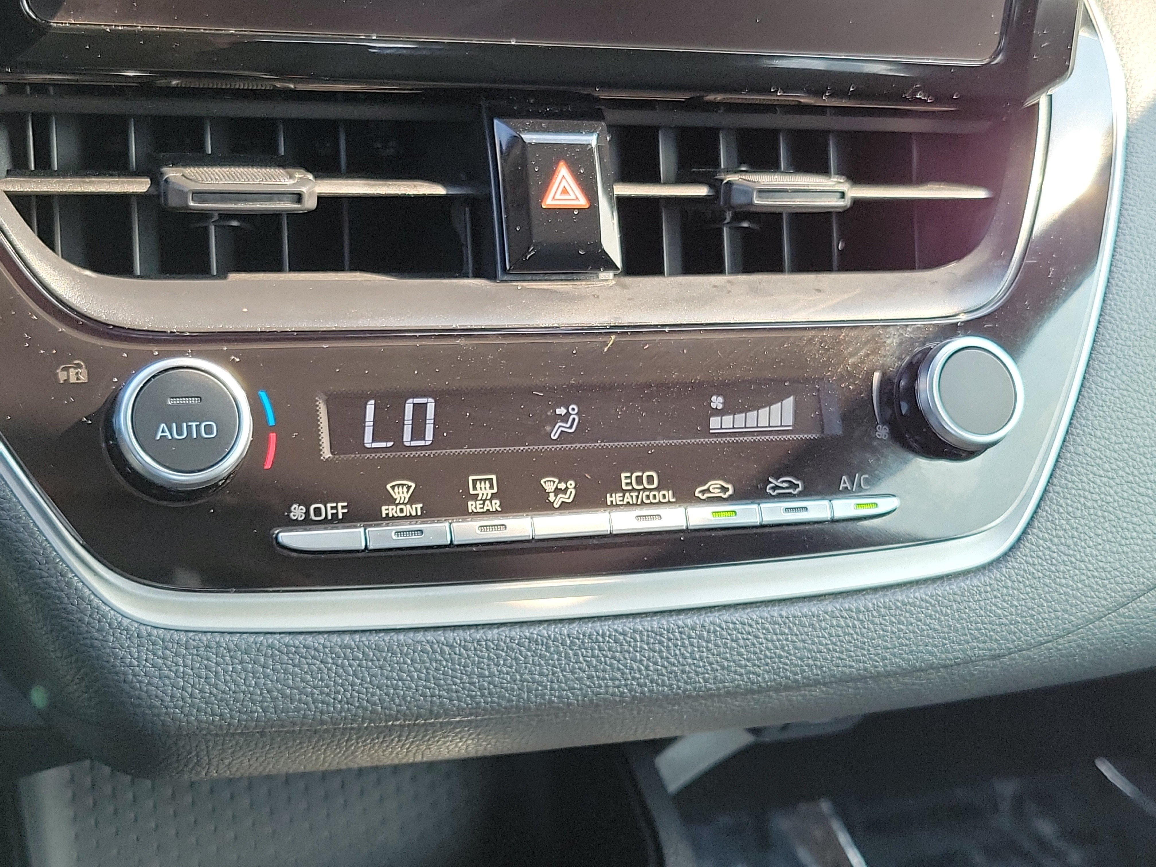 Certified 2025 Toyota Corolla LE FWD image 29