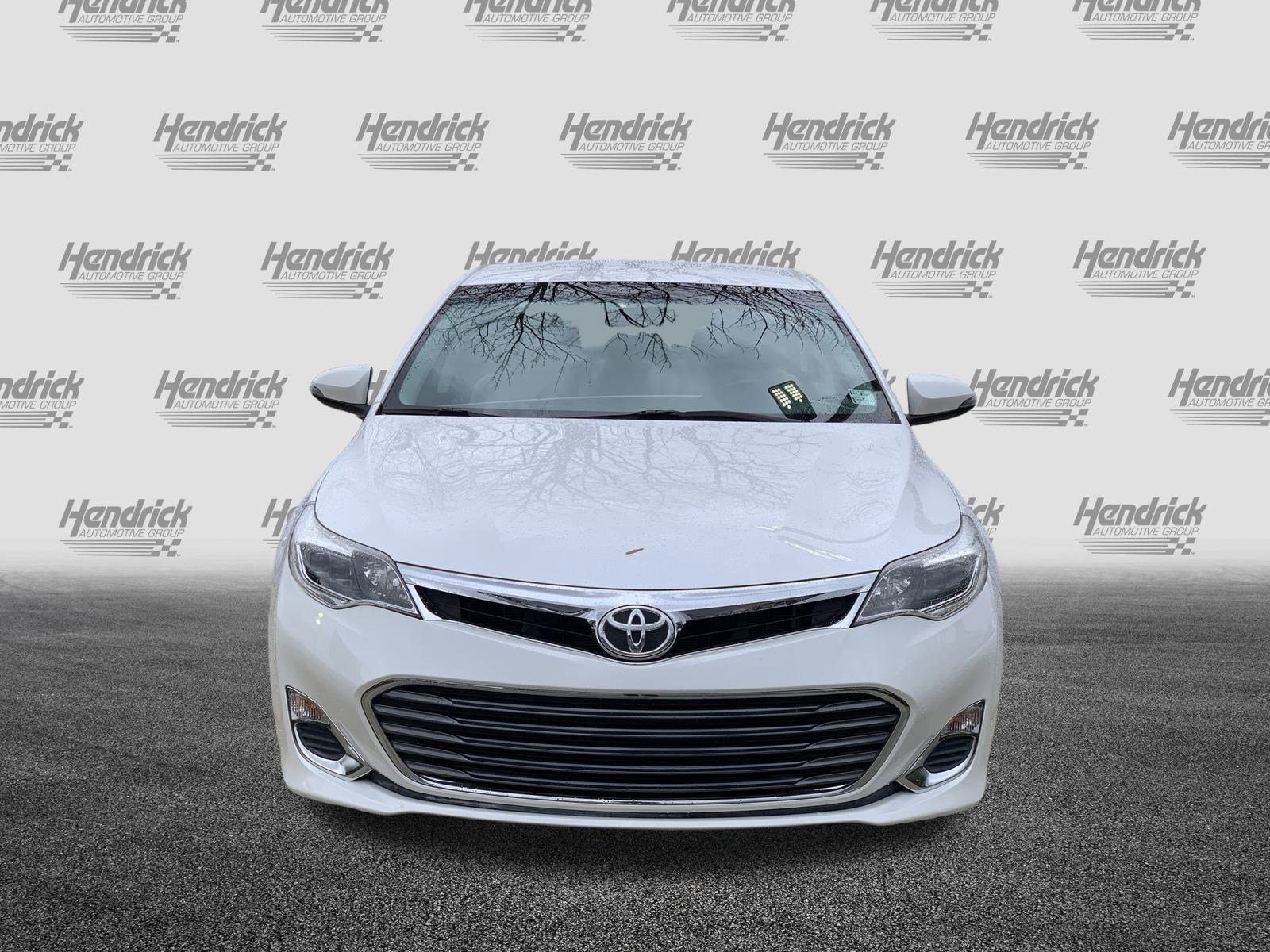 Used 2015 Toyota Avalon XLE image 3