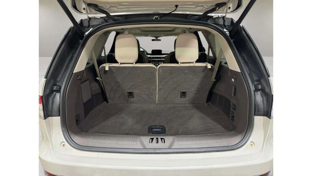 Used 2023 Lincoln Aviator Reserve w/ Equipment Group 201A image 28