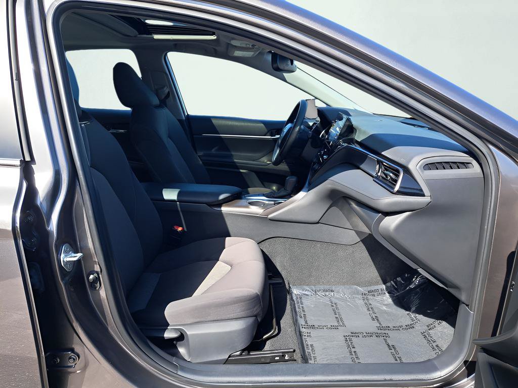 Used 2022 Toyota Camry LE w/ Convenience Package FWD image 16