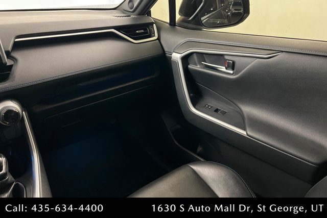 Used 2019 Toyota RAV4 XSE AWD/4WD image 10