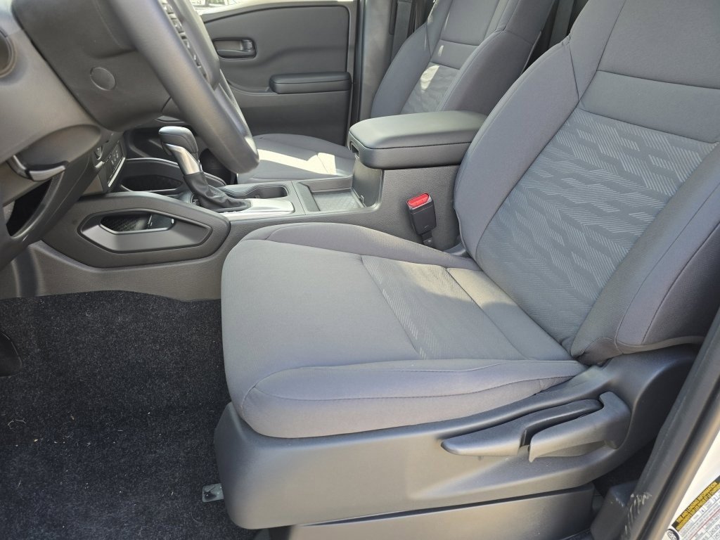 New 2025 Nissan Frontier S image 14