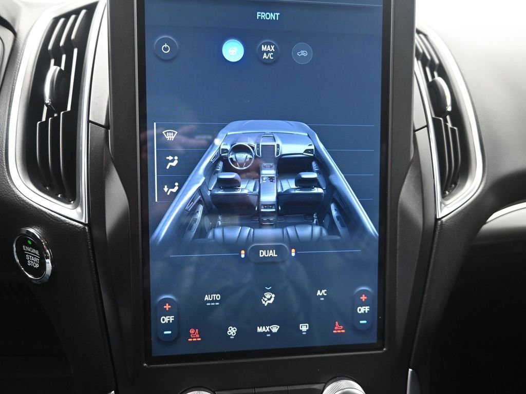 Used 2024 Ford Edge Titanium image 20