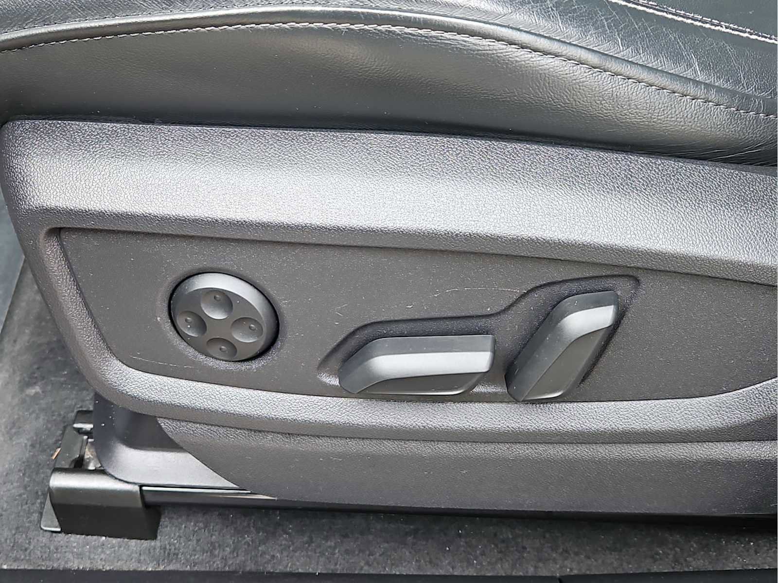 Certified 2023 Audi Q5 e Premium Plus w/ Premium Plus Package image 16