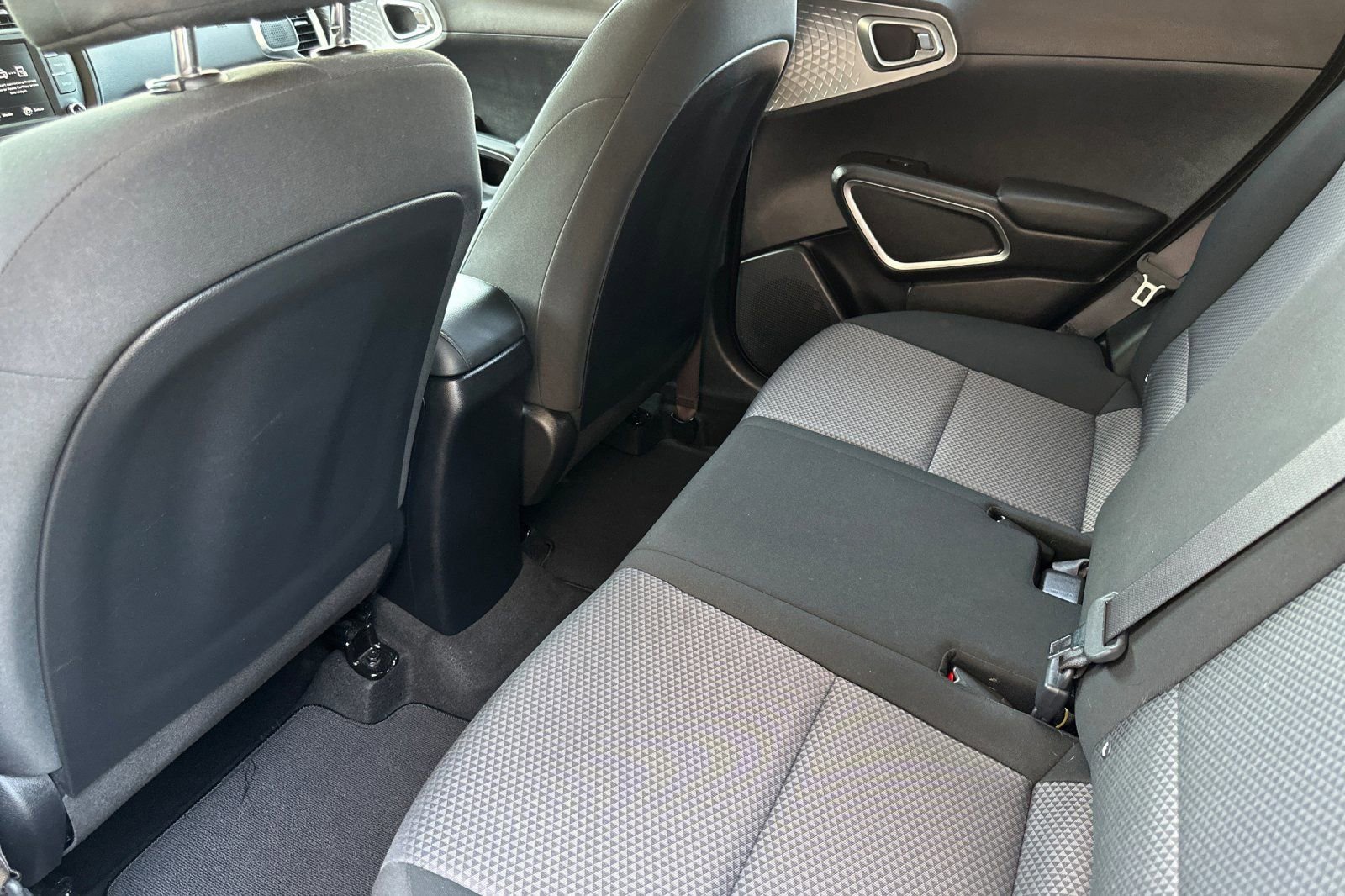 Used 2025 Kia Soul LX w/ LX Technology Package image 12