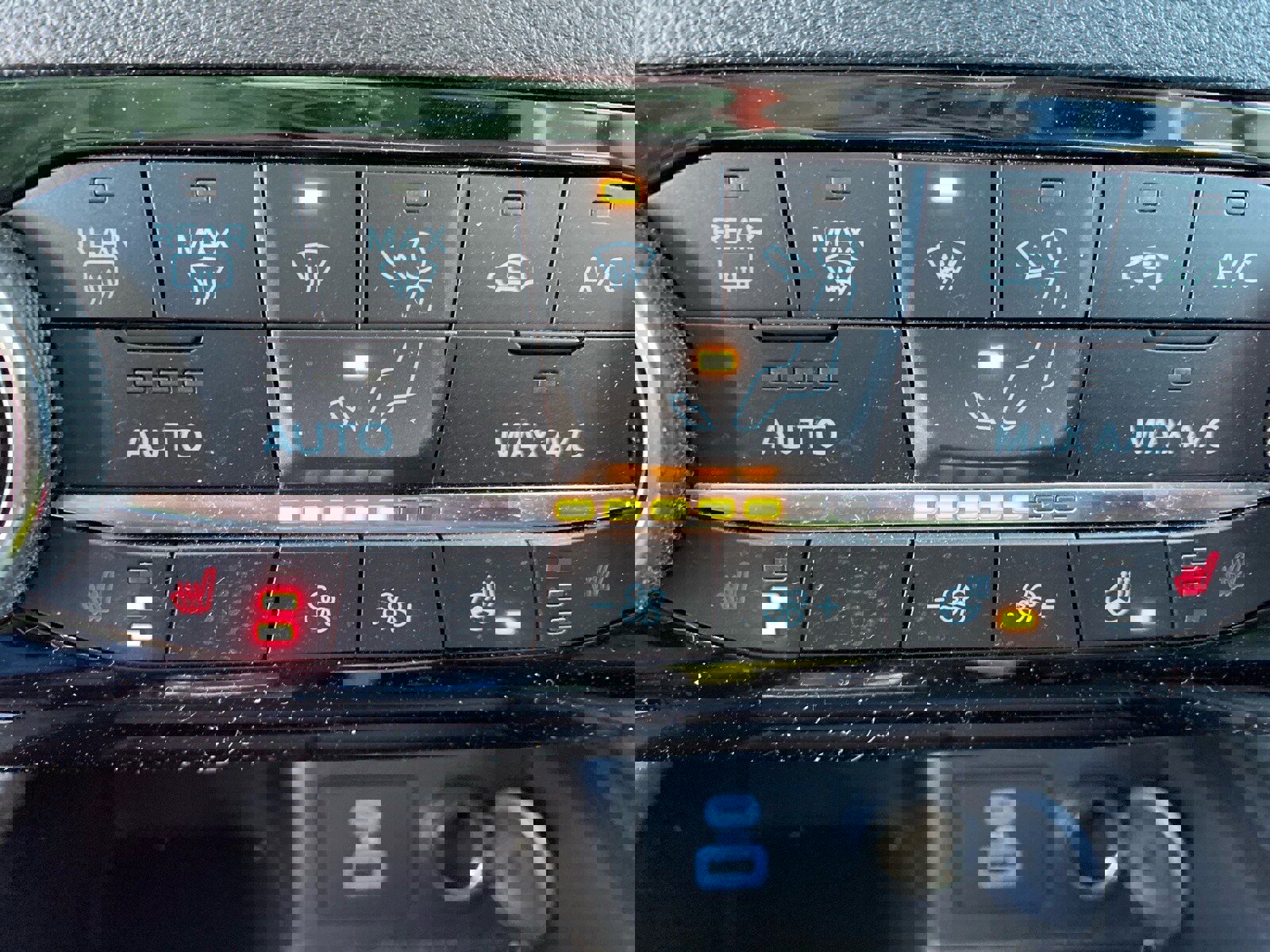 Used 2022 Ford Escape SEL image 17