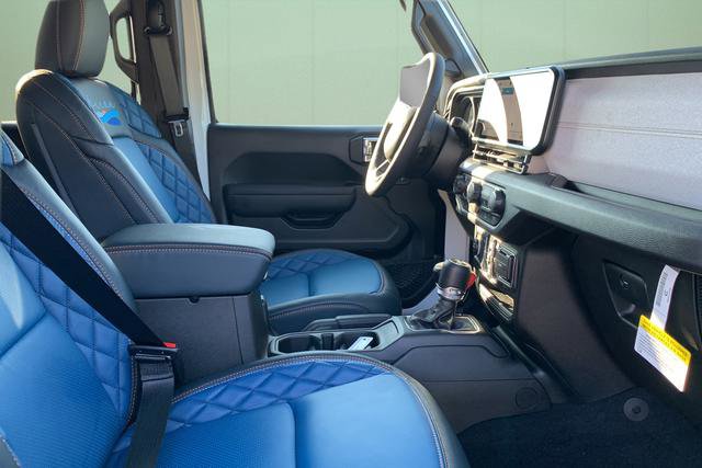 New 2025 Jeep Wrangler Sport S image 24