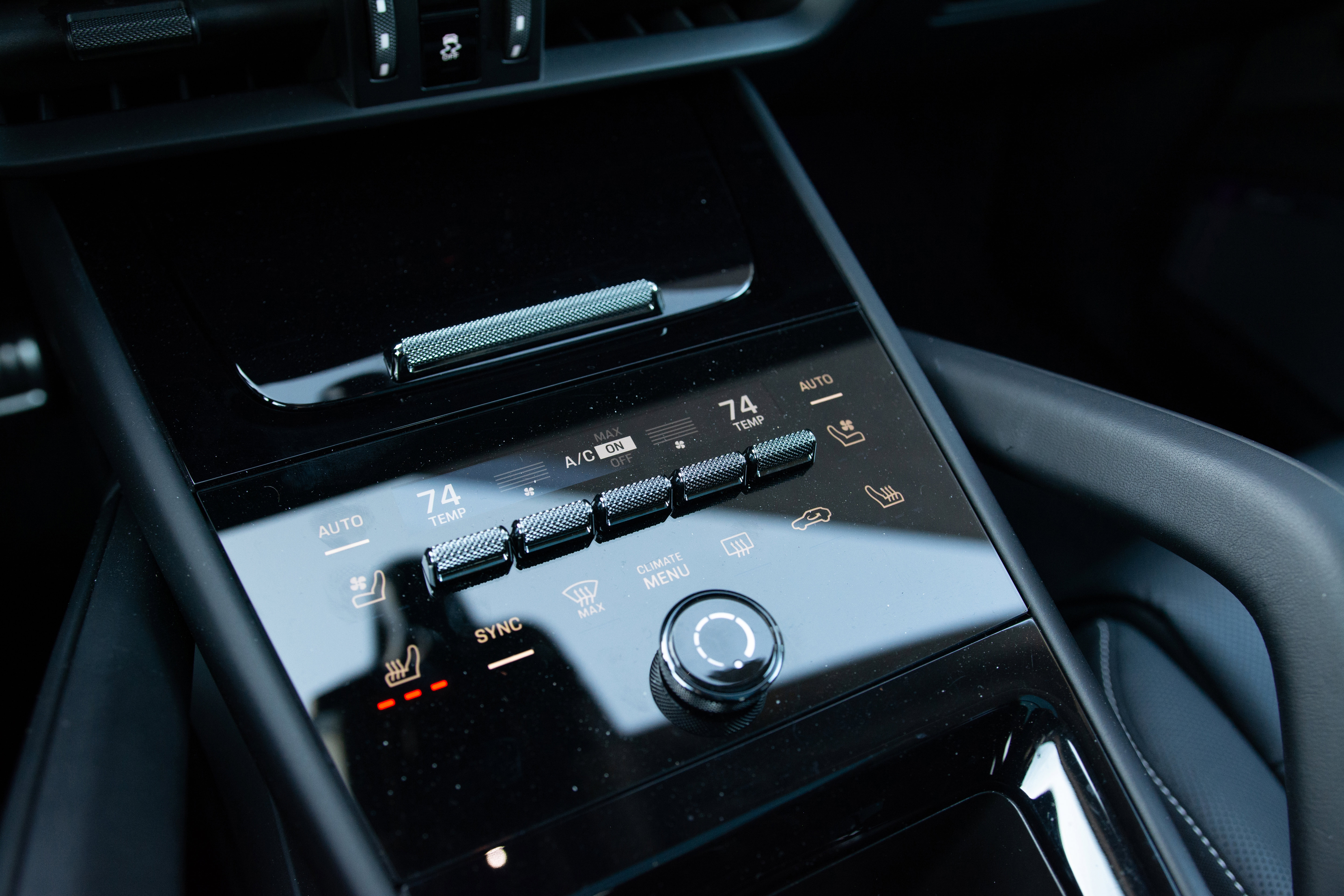 Certified 2025 Porsche Cayenne GTS image 23