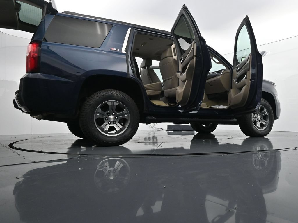 Used 2018 Chevrolet Tahoe LT w/ Luxury Package AWD/4WD image 46