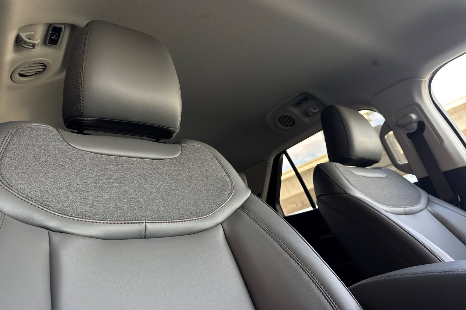 New 2026 Ford Explorer Active w/ Active Comfort Package image 17