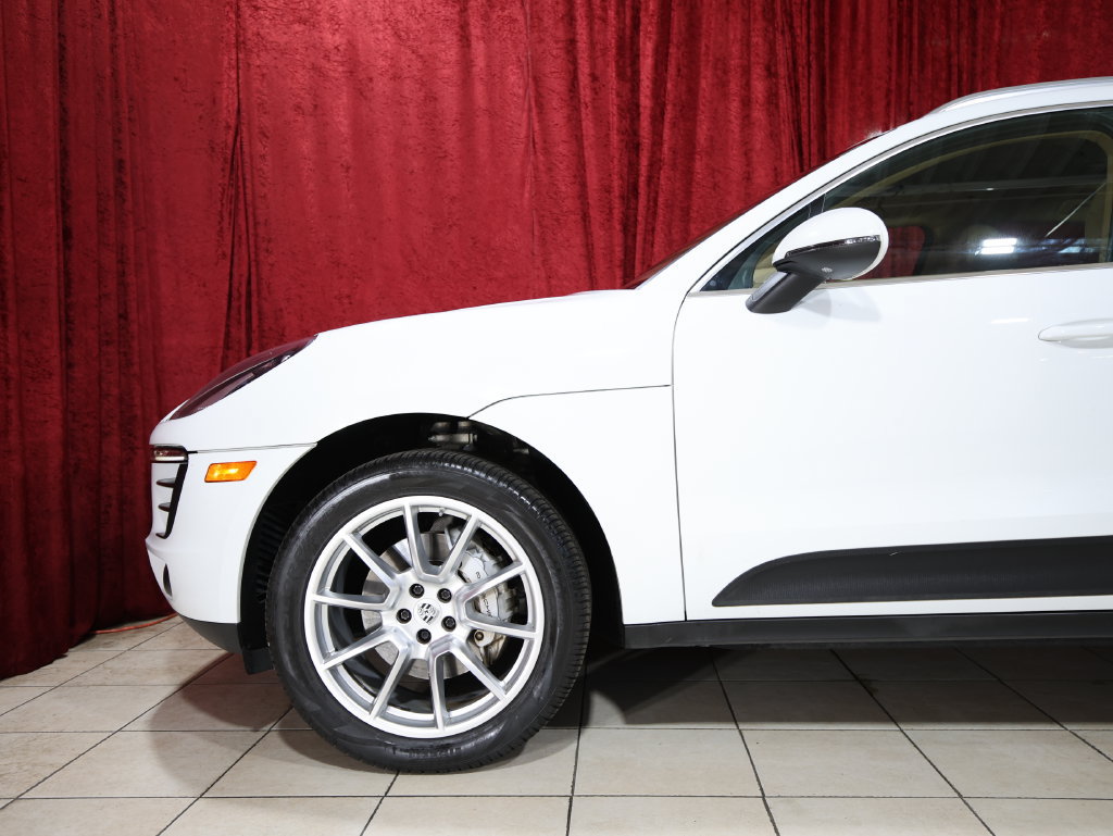 Used 2017 Porsche Macan S AWD/4WD image 4