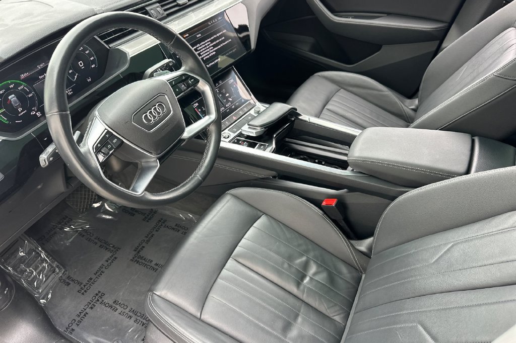 Used 2022 Audi e-tron Premium AWD/4WD image 10