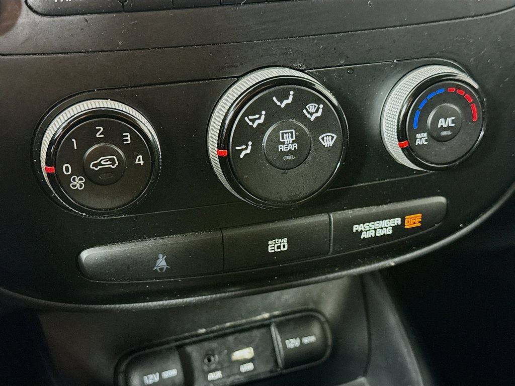 Used 2016 Kia Soul FWD image 16