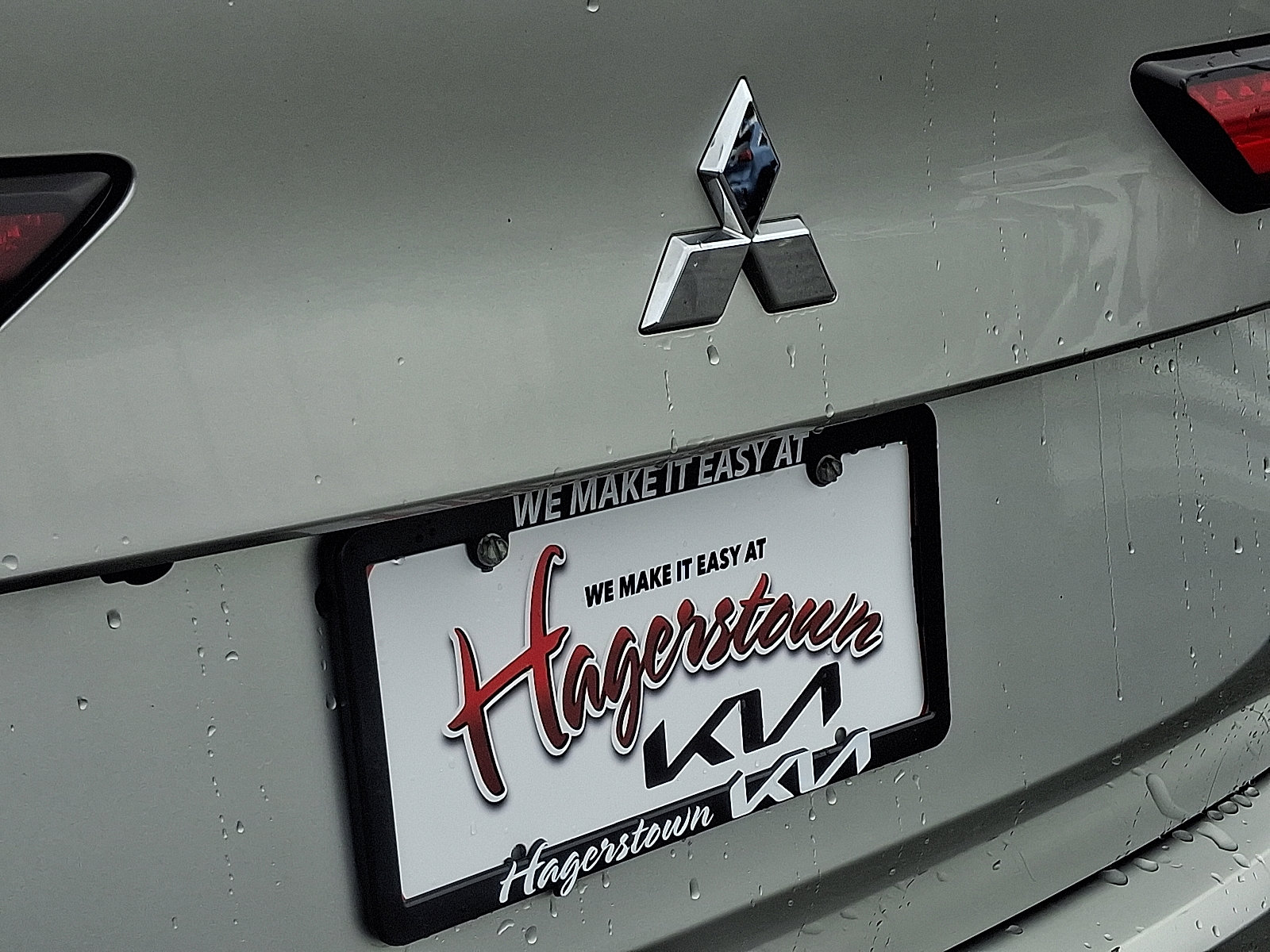 Used 2024 Mitsubishi Outlander ES image 30