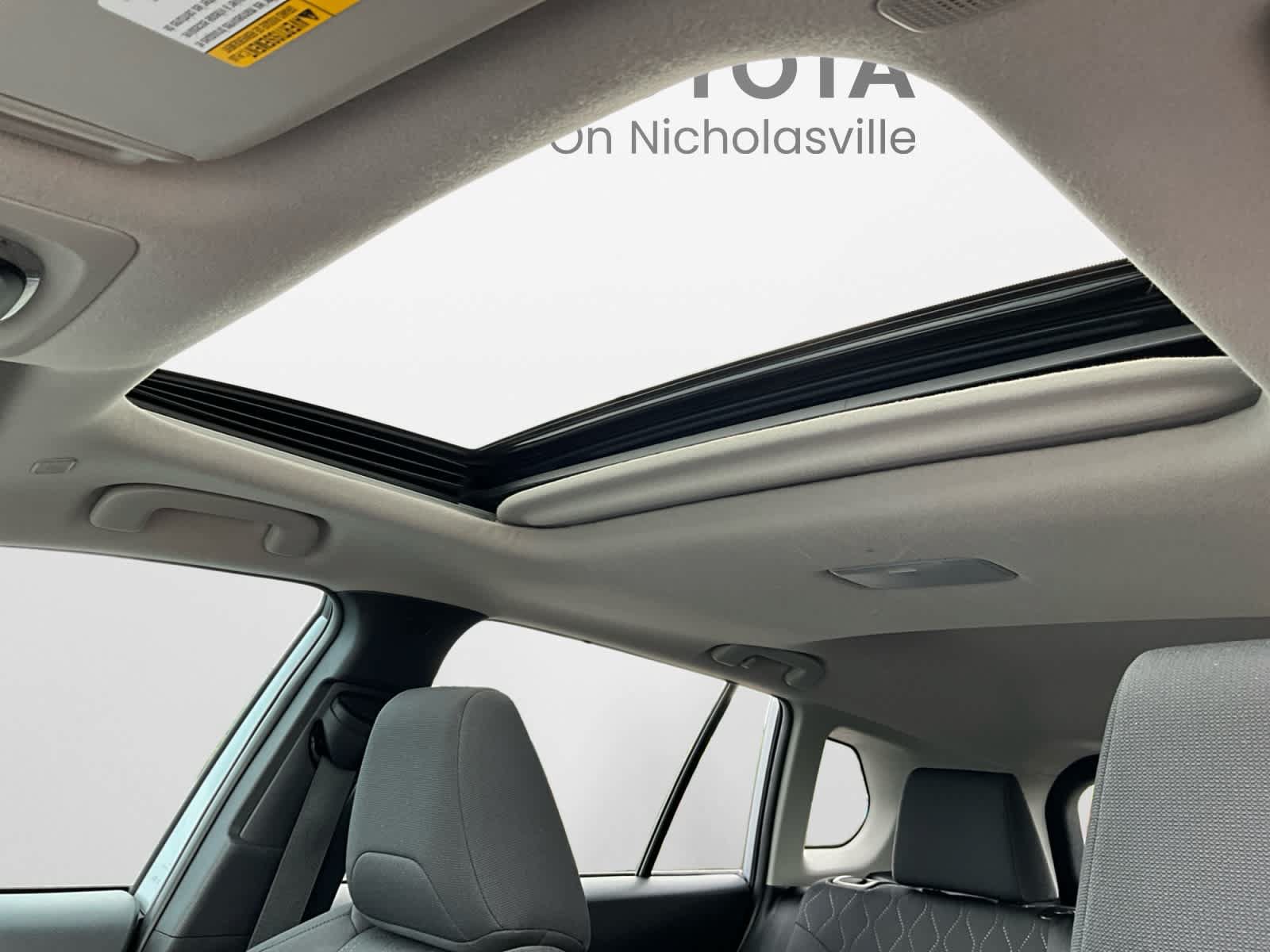 Used 2025 Toyota Corolla Cross LE w/ Moonroof Package FWD image 22