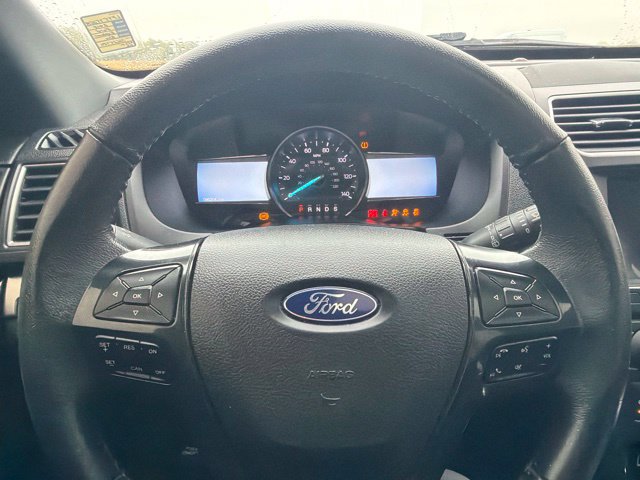Used 2018 Ford Explorer XLT w/ Equipment Group 202A AWD/4WD image 15