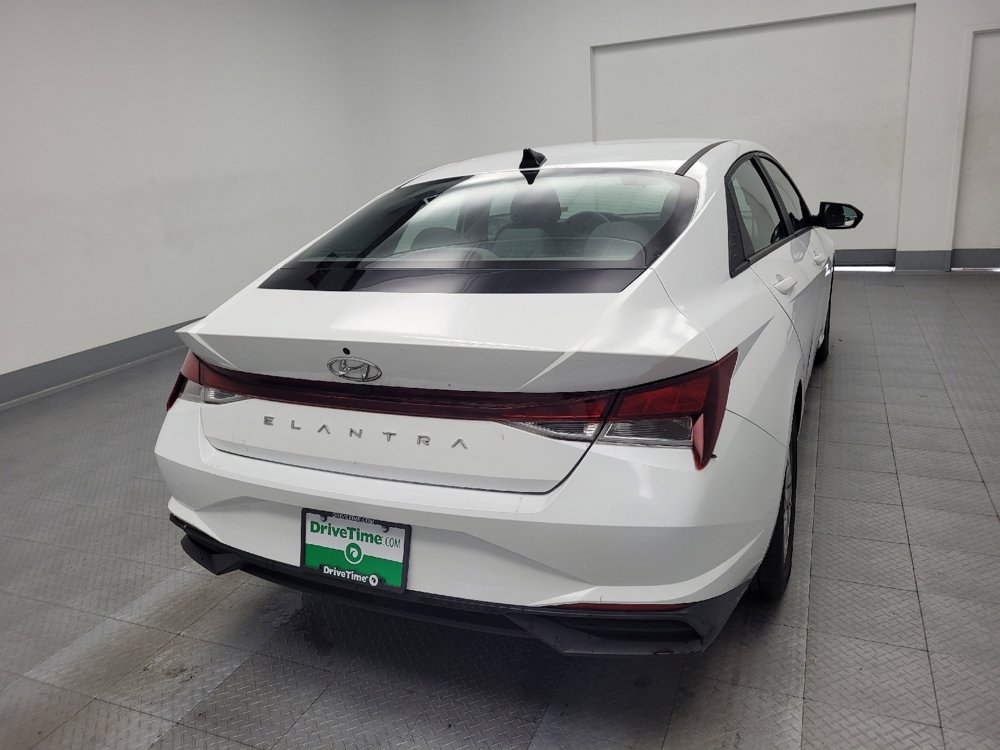 Used 2021 Hyundai Elantra SE image 7