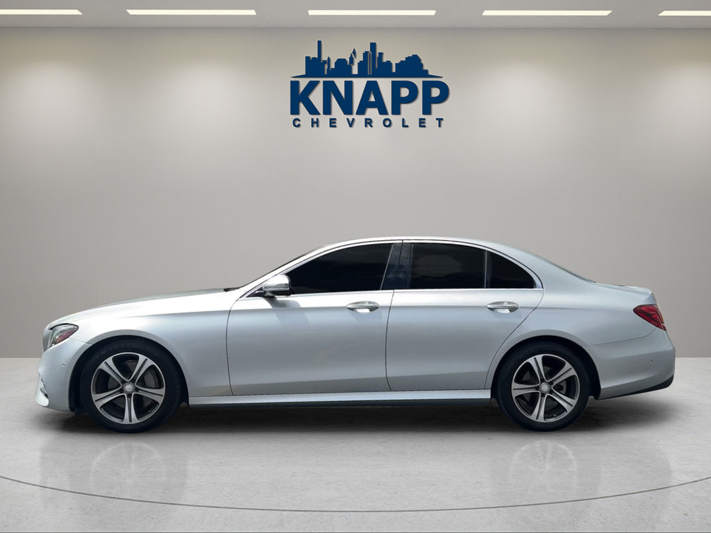 Used 2017 Mercedes-Benz E 300 4MATIC image 2