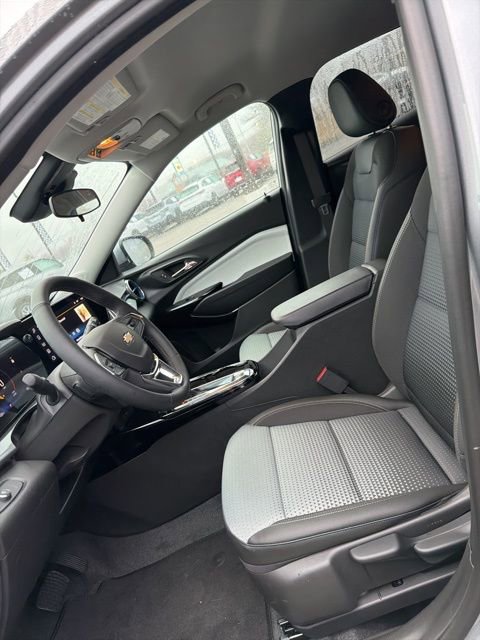 Used 2026 Chevrolet Trax LT w/ Driver Confidence Package image 10