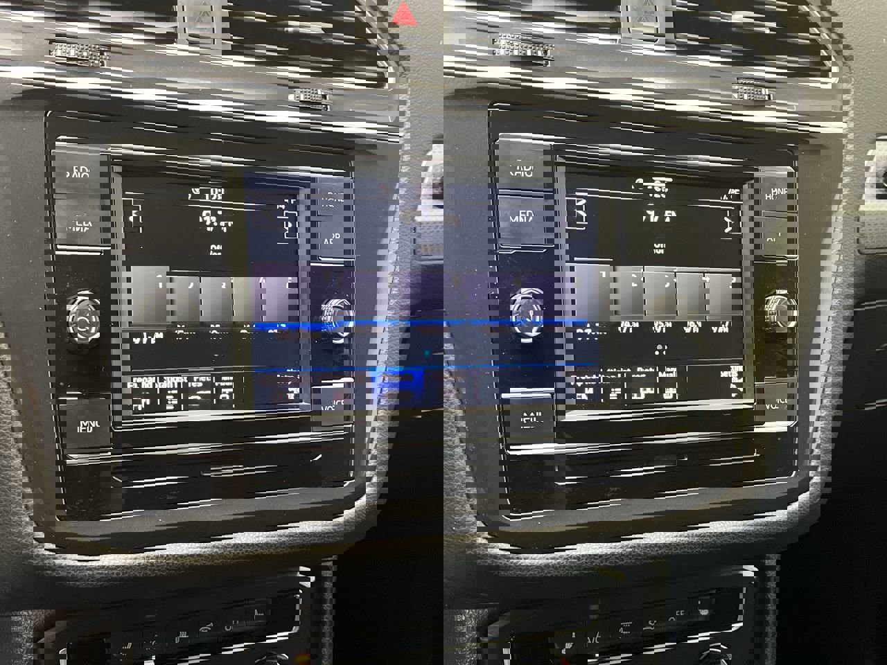 Used 2024 Volkswagen Tiguan S image 16