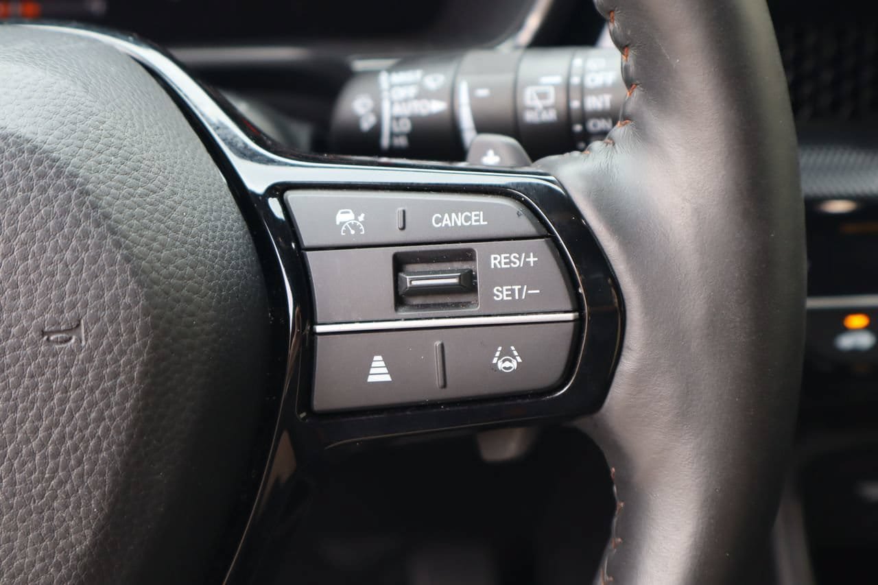 Used 2023 Honda CR-V Sport Touring image 13