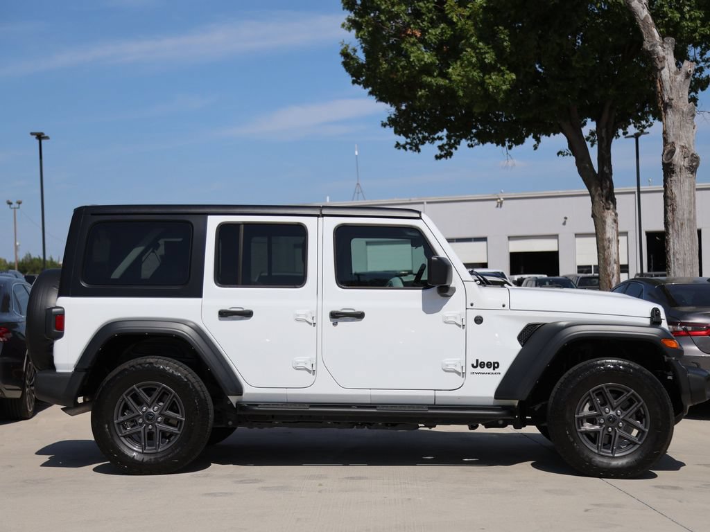 Used 2024 Jeep Wrangler Unlimited Sport AWD/4WD image 3