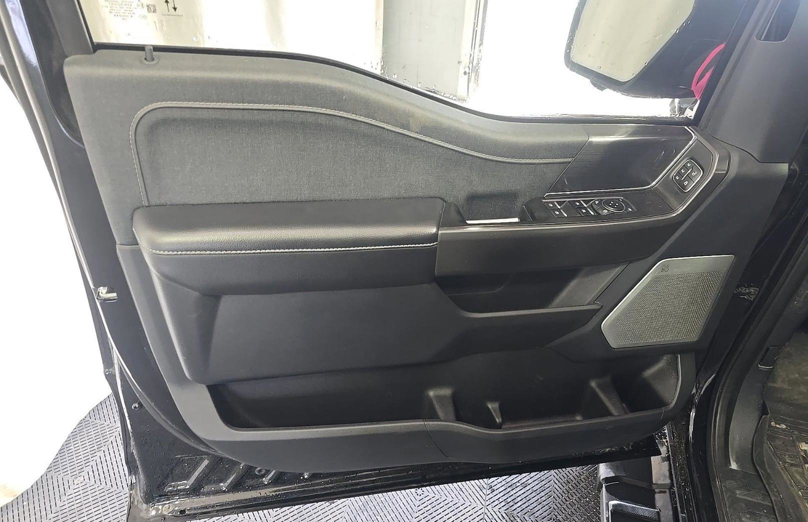 Used 2024 Ford F150 Lariat w/ Equipment Group 502A High AWD/4WD image 9