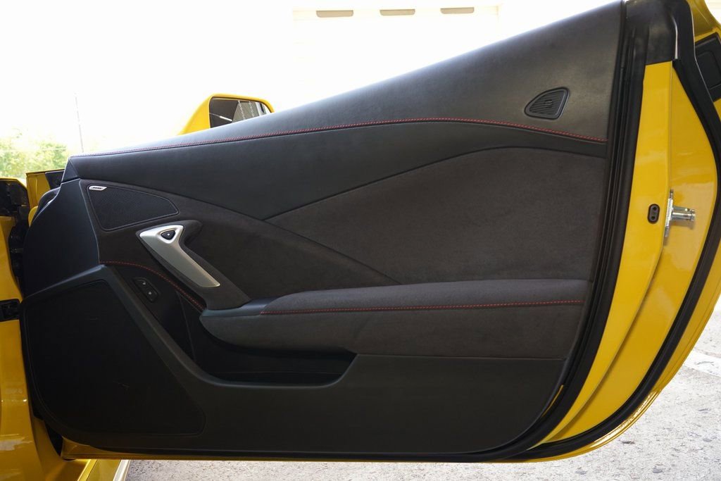 Used 2015 Chevrolet Corvette Z06 RWD image 26