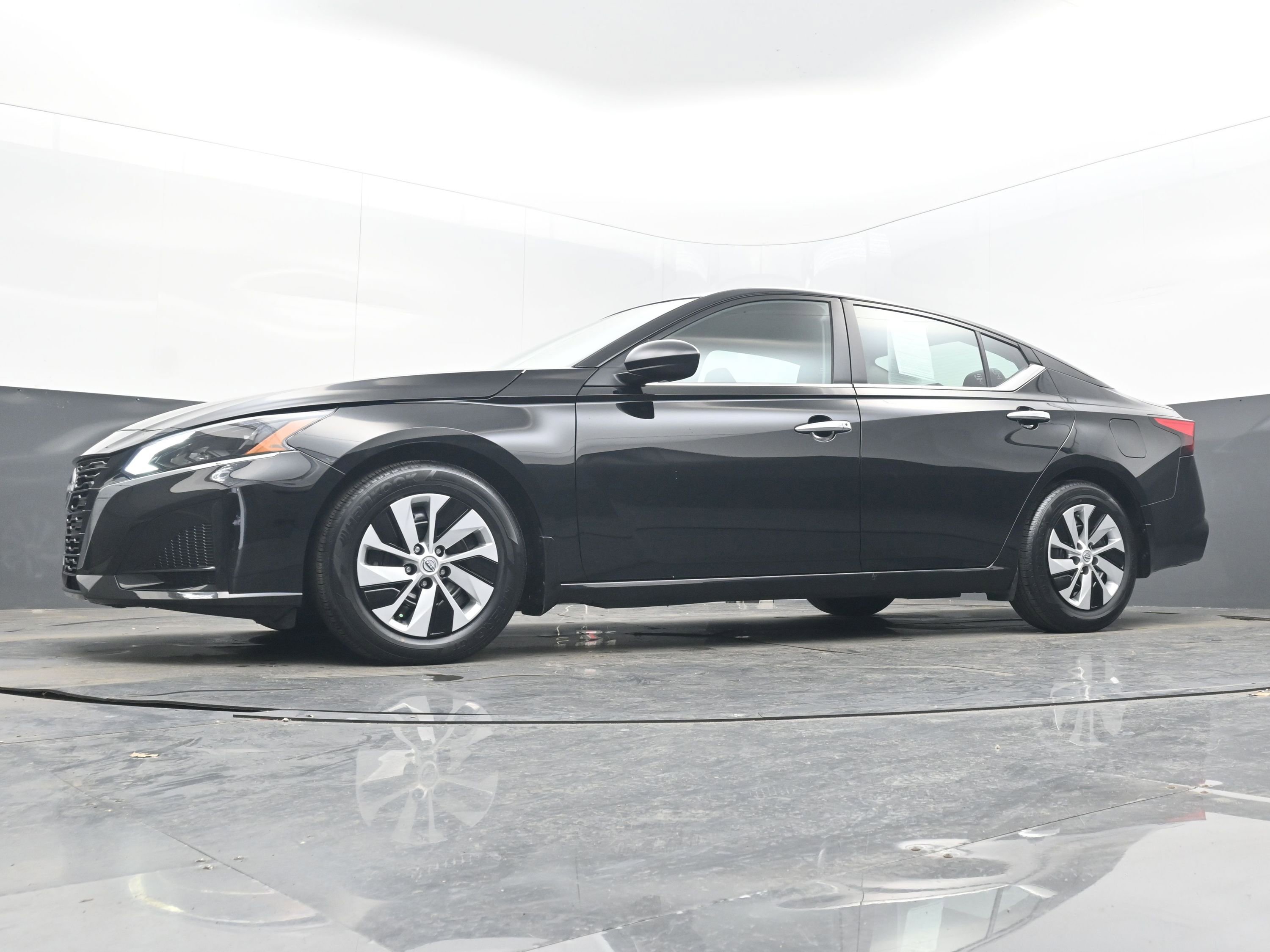 Certified 2025 Nissan Altima 2.5 S image 24