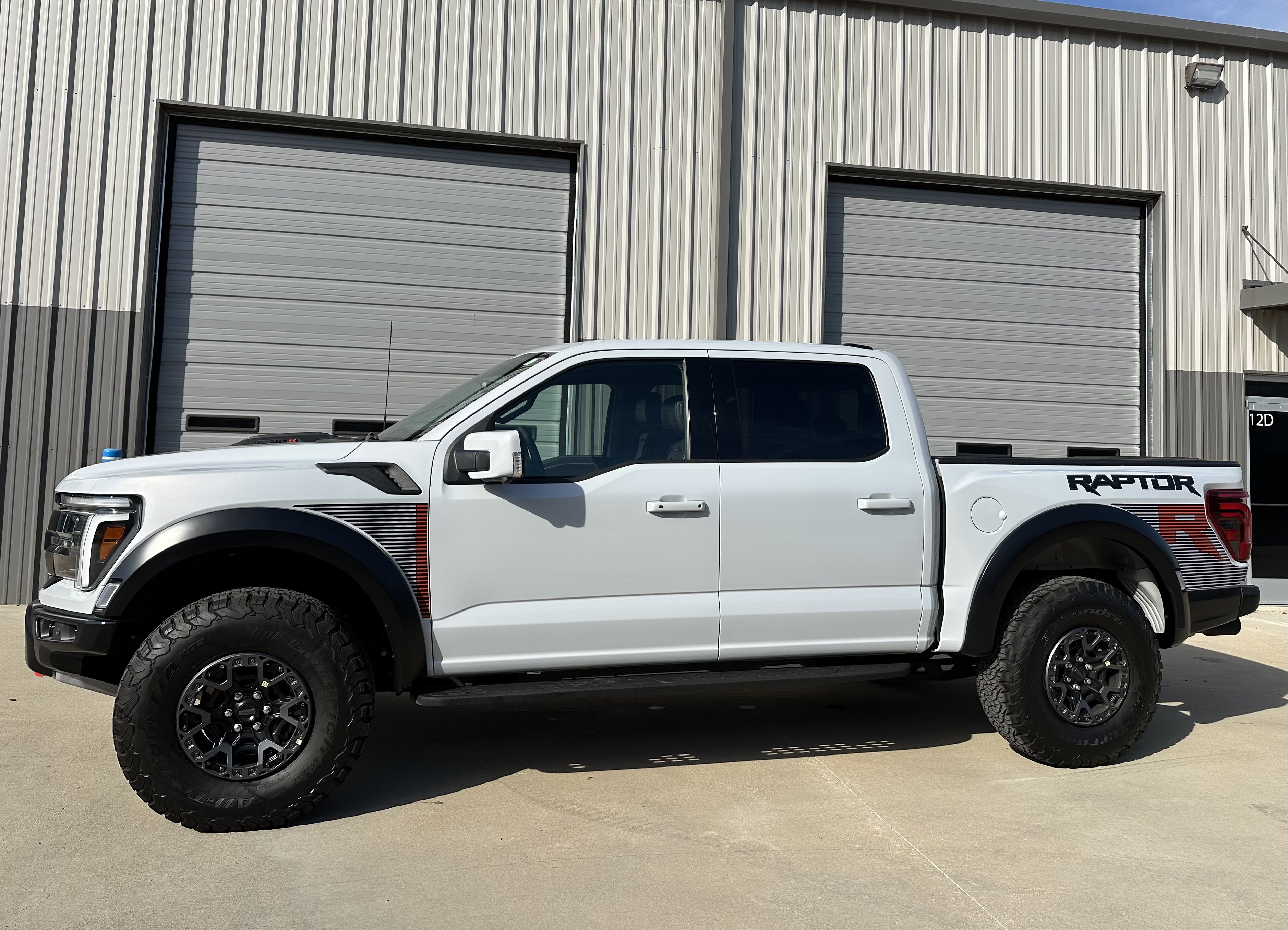 Used 2025 Ford F150 Raptor w/ Equipment Group 803A Raptor R AWD/4WD image 21