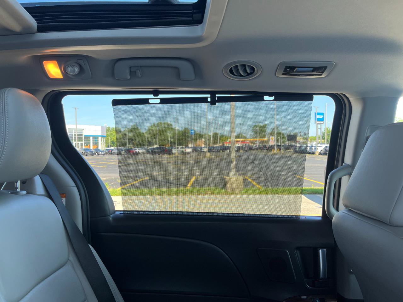 Used 2015 Toyota Sienna Limited FWD image 22