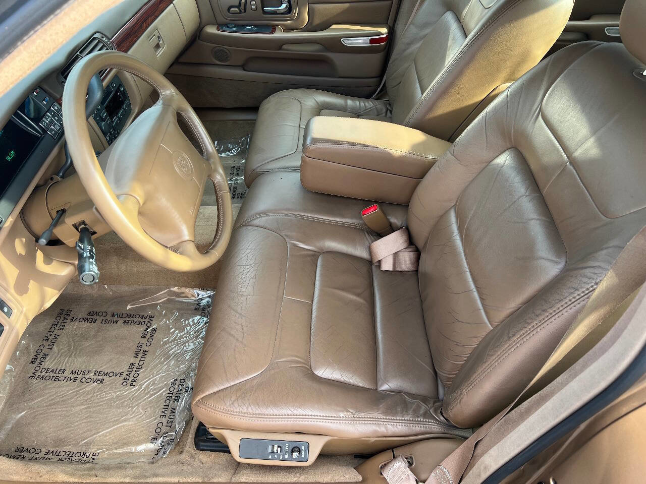 Used 1999 Cadillac De Ville w/ Comfort/Convenience Pkg image 18