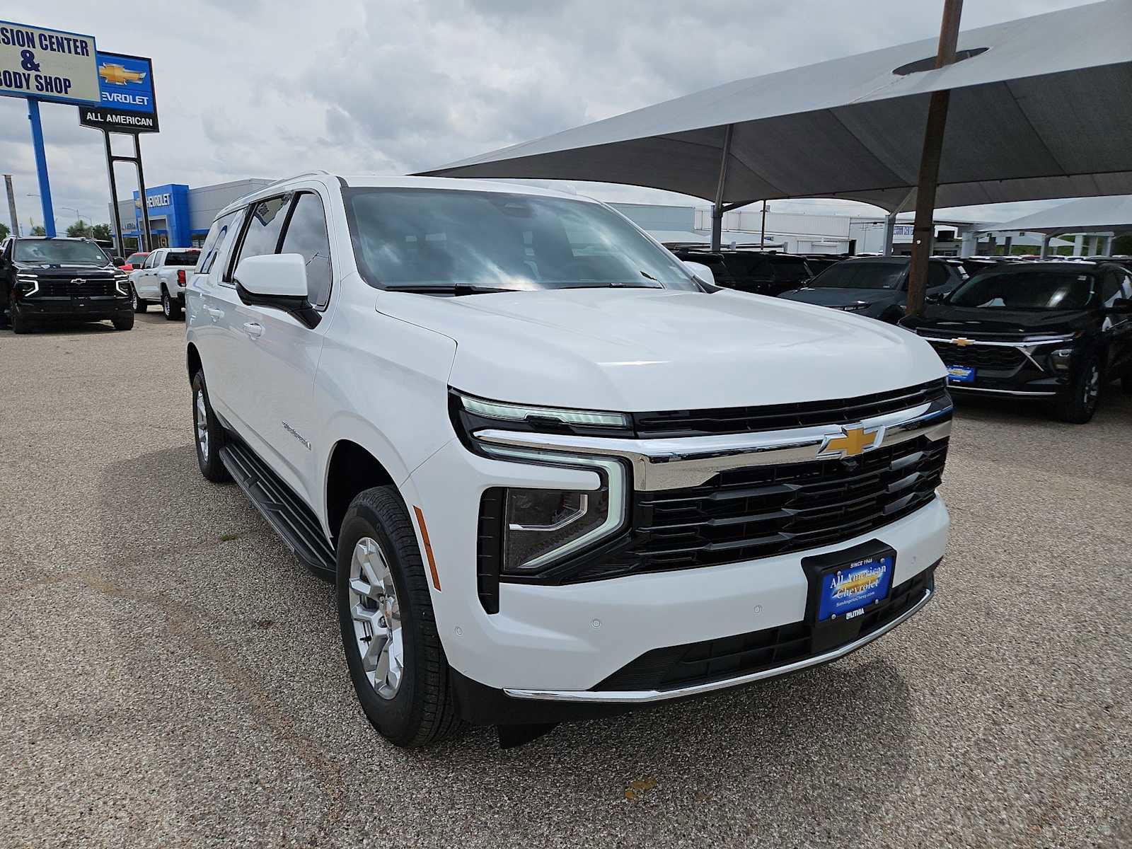 New 2026 Chevrolet Suburban LS RWD image 2