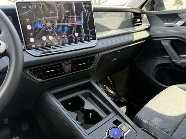 New 2026 Volkswagen Tiguan SE image 14