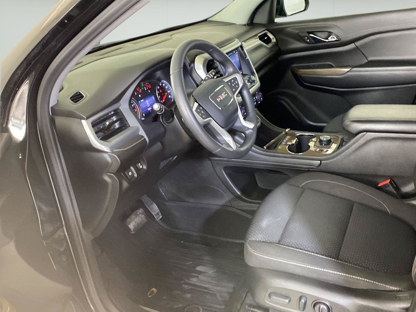 Used 2022 GMC Acadia SLE w/ Driver Convenience Package AWD/4WD image 14