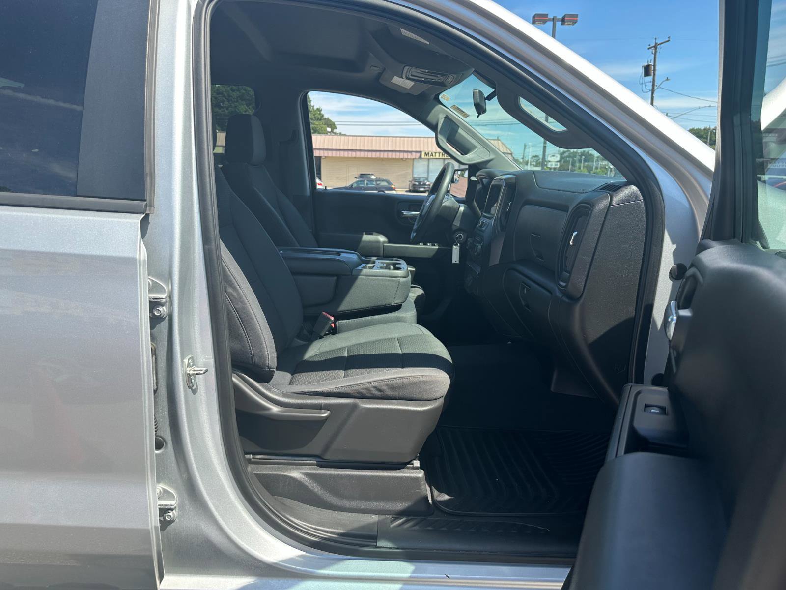 Used 2019 Chevrolet Silverado 1500 Custom w/ Custom Value Package image 26