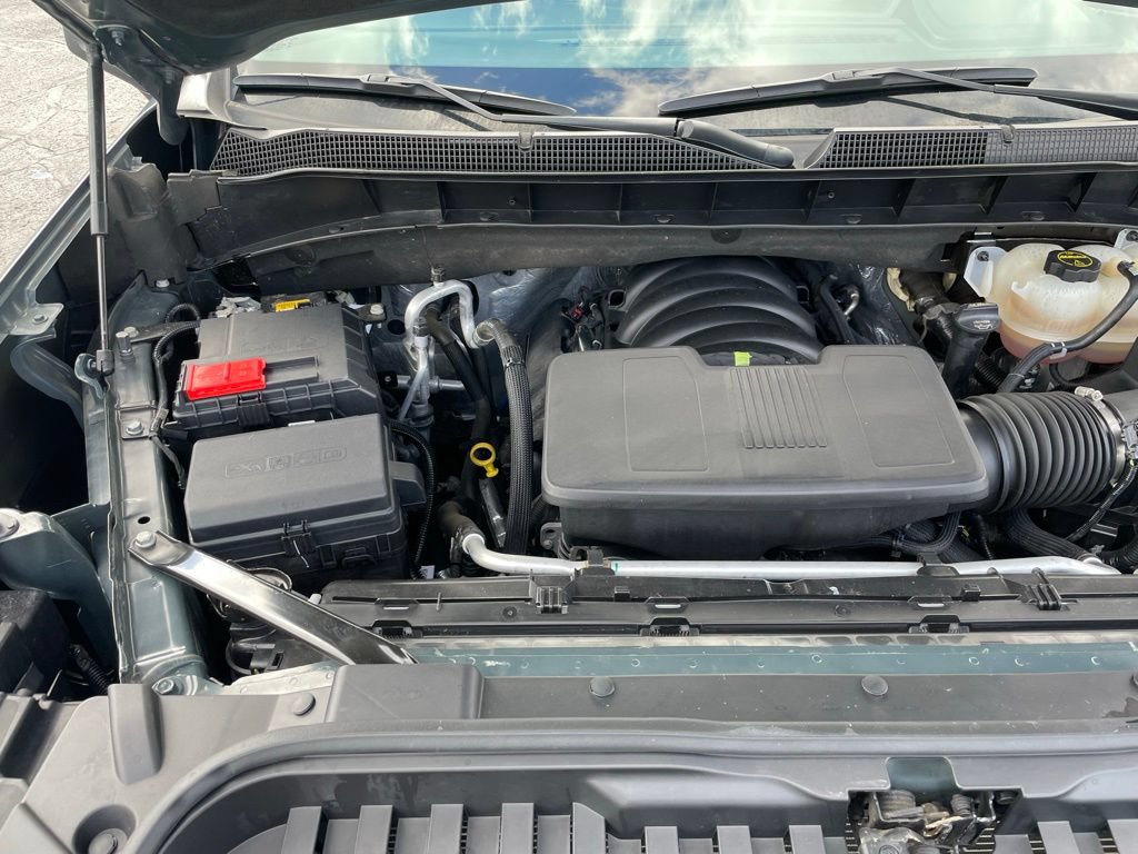 Used 2025 Chevrolet Silverado 1500 LT AWD/4WD image 36
